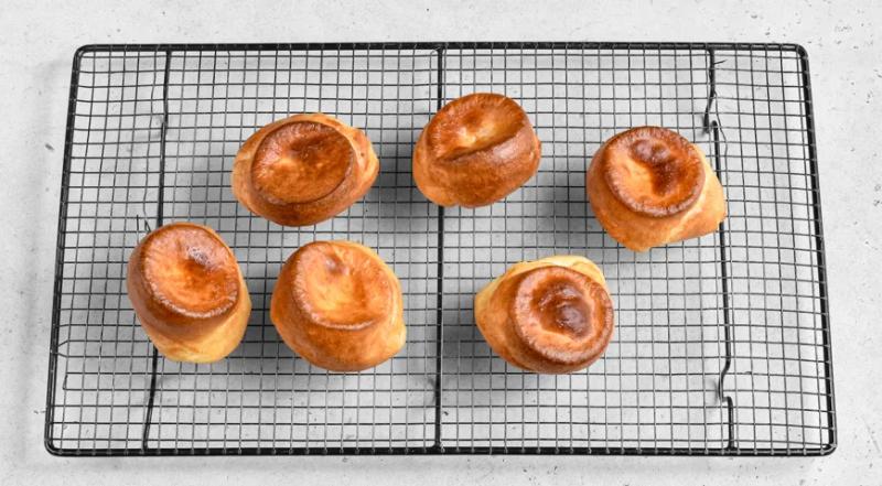 Поповеры, или &laquo;выпрыгивающие булочки&raquo;, пошаговый рецепт с фото на 192 ккал