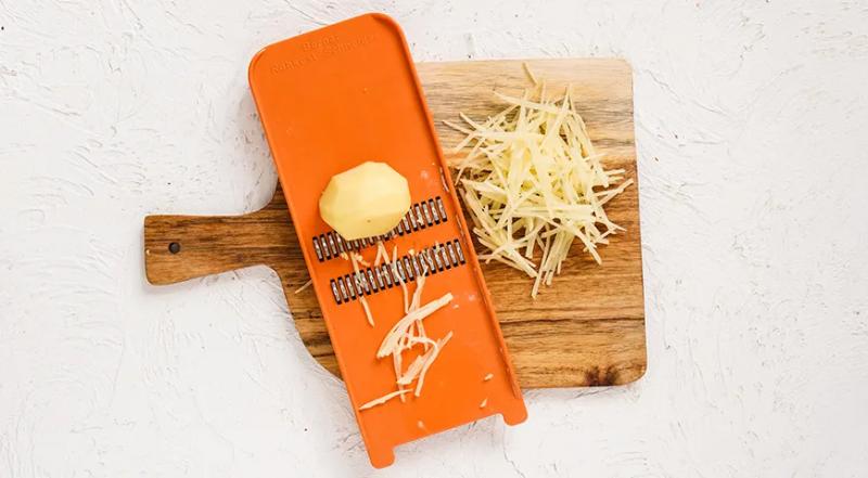 Салат Муравейник с копченой курицей, пошаговый рецепт с фото на 317 ккал