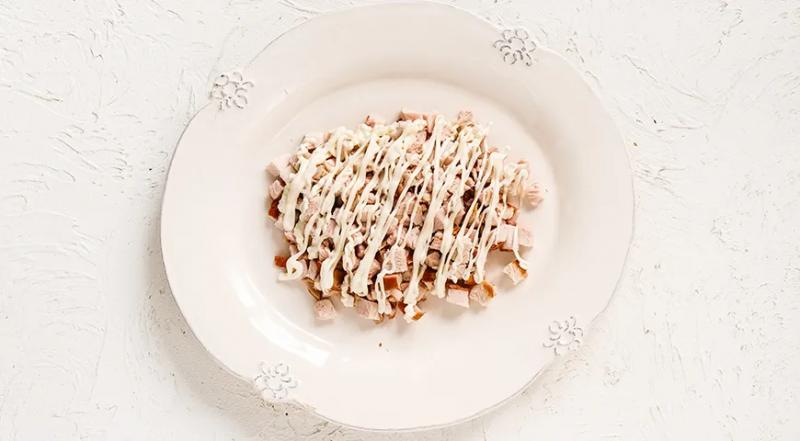 Салат Муравейник с копченой курицей, пошаговый рецепт с фото на 317 ккал