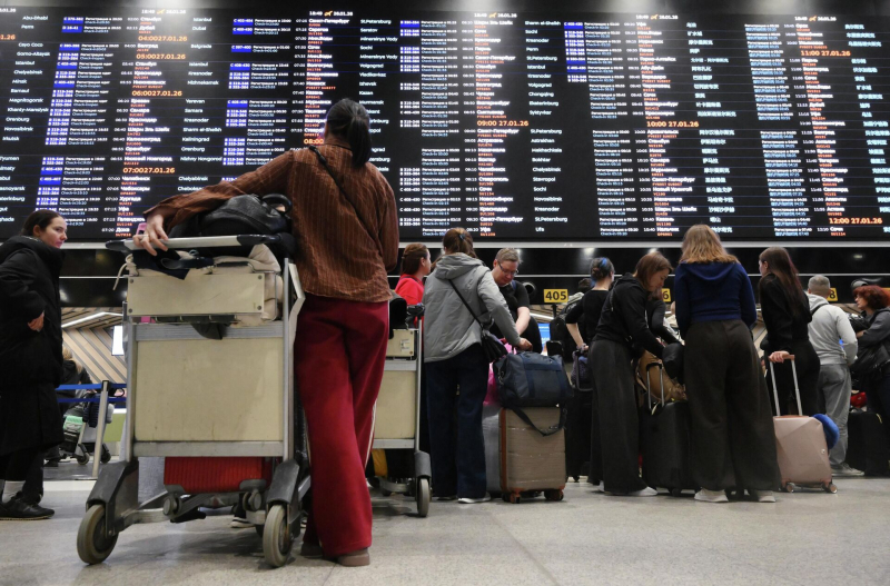 Снежный коллапс: как отстоять права при отмене рейса и не попасть в беду