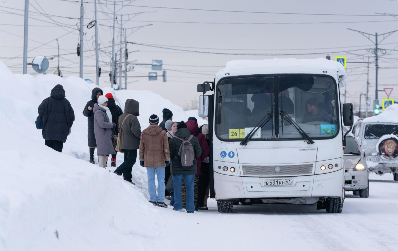 Снежный коллапс: как отстоять права при отмене рейса и не попасть в беду