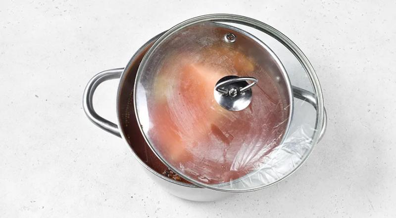 Свиные щечки в луковой шелухе, пошаговый рецепт с фото на 438 ккал