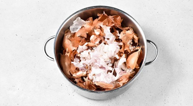 Свиные щечки в луковой шелухе, пошаговый рецепт с фото на 438 ккал