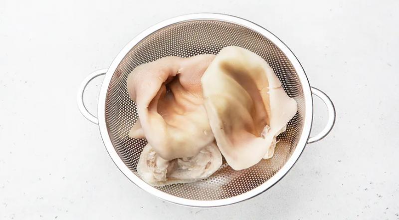 Свиные ушки по-корейски, пошаговый рецепт с фото на 1027 ккал