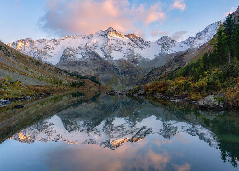 Уникальное северное сияние и загадочные арки. Самые красивые пейзажи России