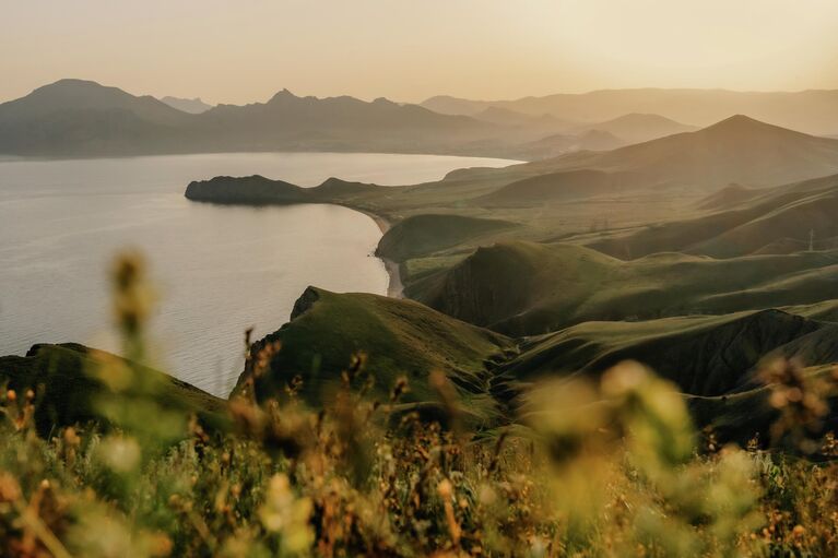 Уникальное северное сияние и загадочные арки. Самые красивые пейзажи России