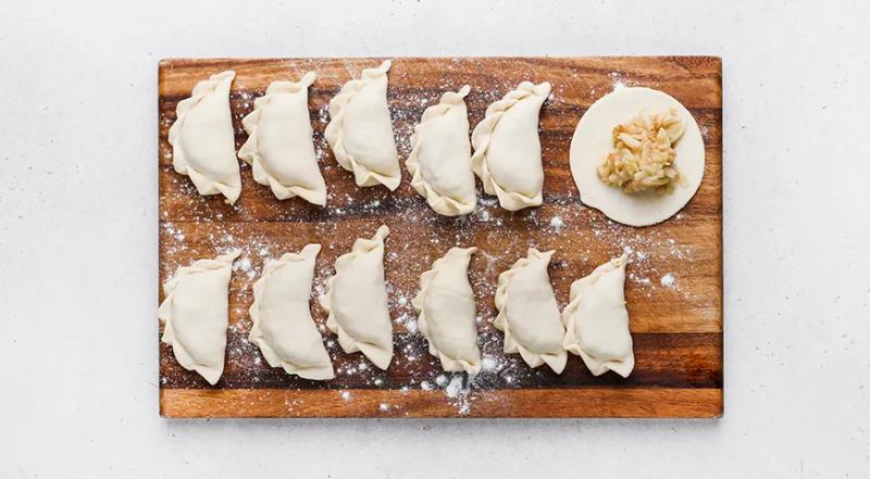 Вареники с яблоками, пошаговый рецепт с фото на 405 ккал