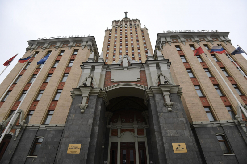 Замки, высотки и терема: самые красивые исторические отели России