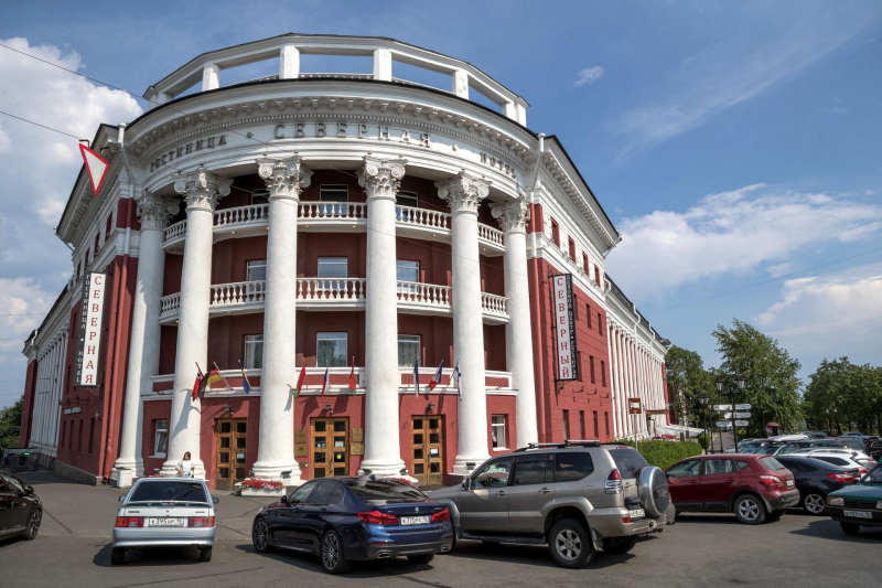 Замки, высотки и терема: самые красивые исторические отели России