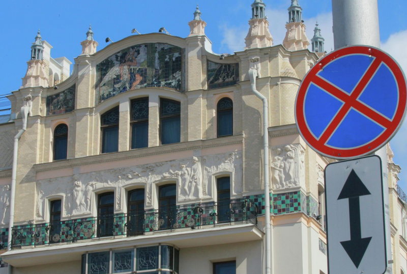 Замки, высотки и терема: самые красивые исторические отели России