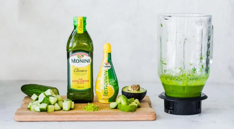 Зеленый коктейль с оливковым маслом для 1 января, пошаговый рецепт с фото