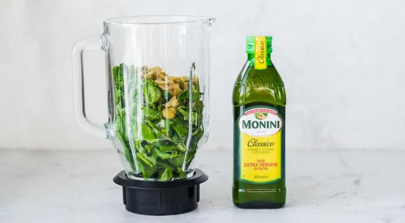 Зеленый коктейль с оливковым маслом для 1 января, пошаговый рецепт с фото