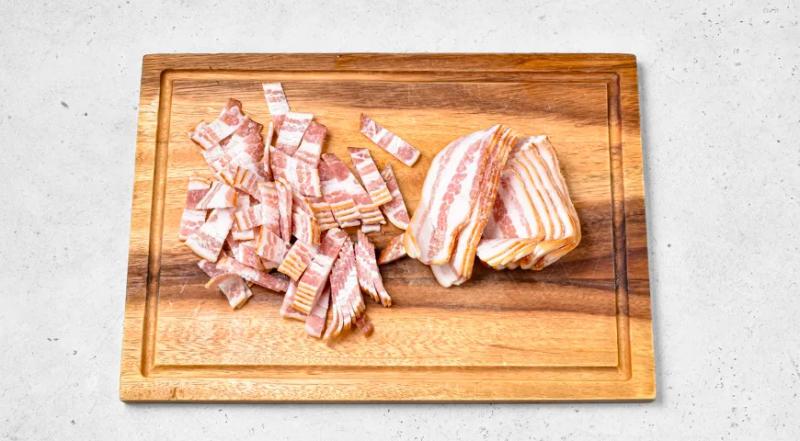 Жареная картошка с беконом и яйцом, пошаговый рецепт с фото на 539 ккал