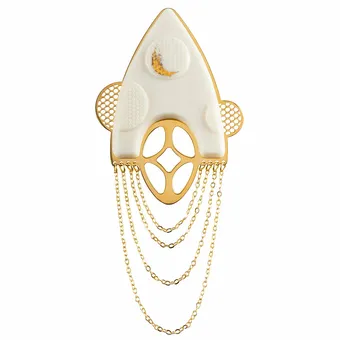 15 эффектных брошей, чтобы освежить базовые образы