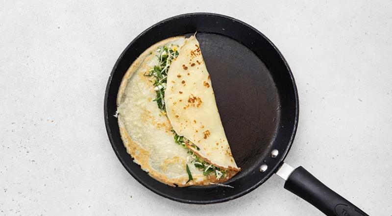 Блинчики с яйцом и сыром, пошаговый рецепт с фото на 536 ккал