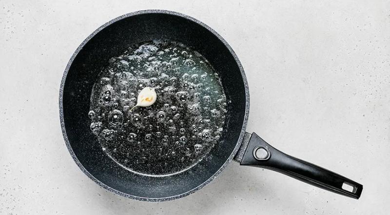 Брокколи со сметаной на сковороде, пошаговый рецепт с фото на 253 ккал