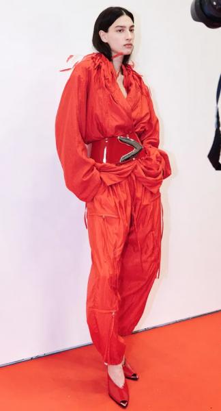 Если увидишь на распродаже &ndash; бери: эти брюки будут популярны весь 2026 год