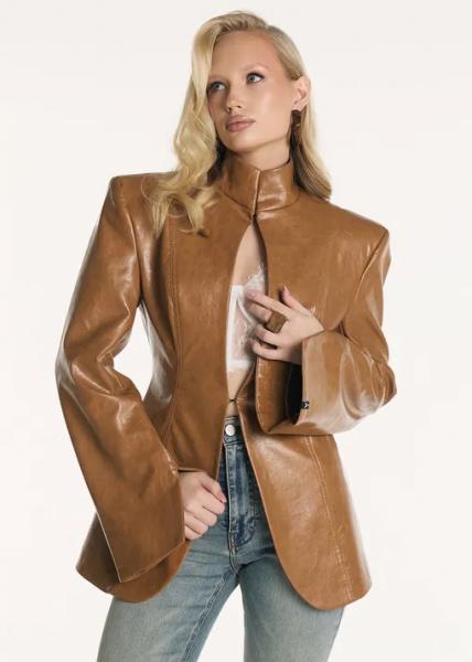 Фешн-дайджест к новому сезону со стильными находками и шопинг-подсказками