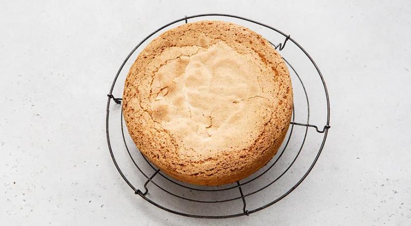 Кокосовый бисквит, пошаговый рецепт с фото на 484 ккал