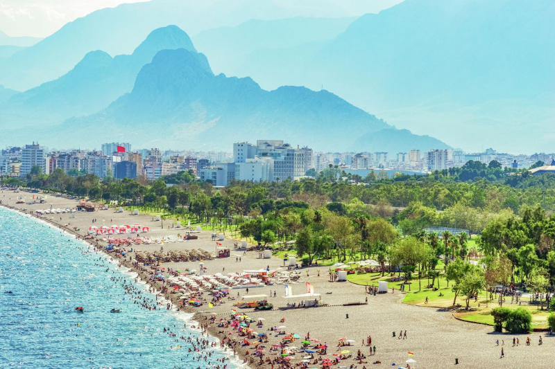 На курорт — за полцены: как выгодно купить путевку в Турцию