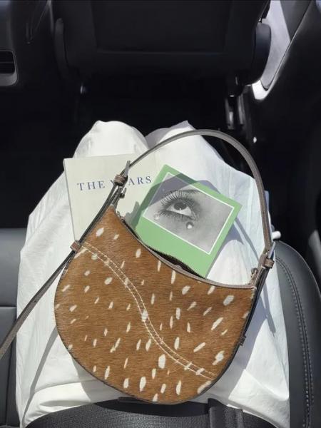 Олений принт: почему он стал новым хитом моды