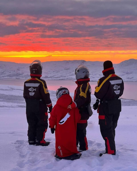 Релакс на Мальдивах и экстрим в Антарктике: как отдыхают российские звезды