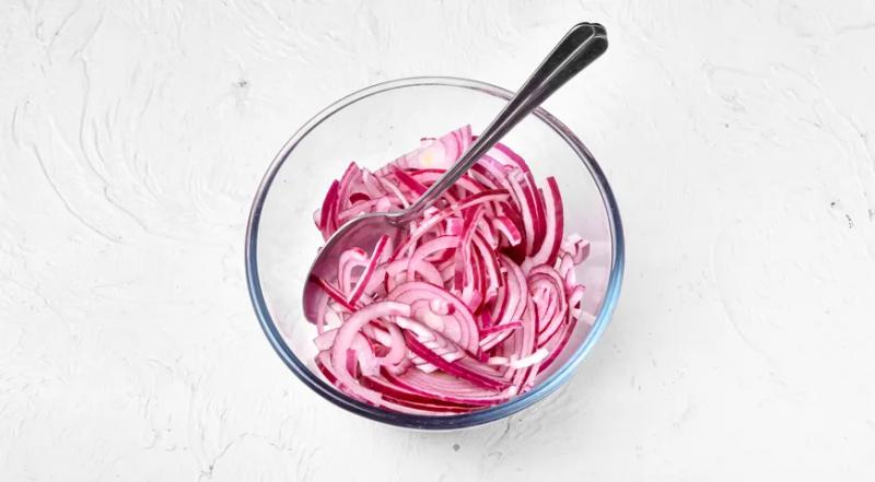 Салат &laquo;Мужские слезы&raquo; с говядиной, пошаговый рецепт с фото на 632 ккал