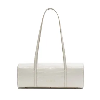 Самый короткий путь к сердцу – сумка с длинной ручкой: 10 моделей, которые стоит купить сейчас