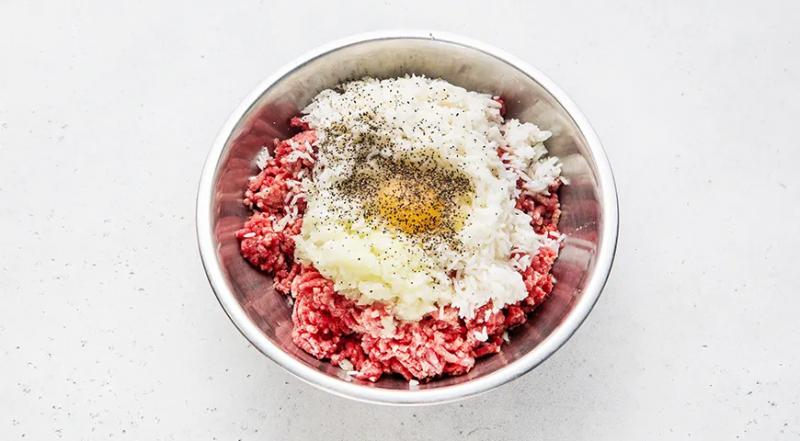 Тефтели под соусом бешамель, пошаговый рецепт с фото на 537 ккал