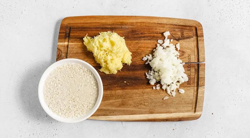 Запеченные котлеты в сметанном соусе, пошаговый рецепт с фото на 497 ккал