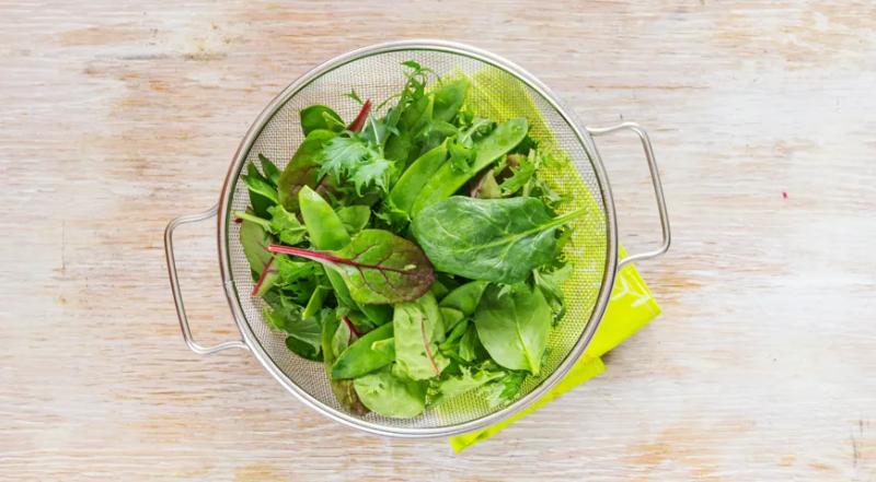 Зеленый салат с молодым  горошком и цитрусами, пошаговый рецепт с фото