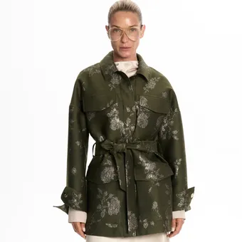 20 красивых и модных жакетов, которые спасут скучные офисные образы