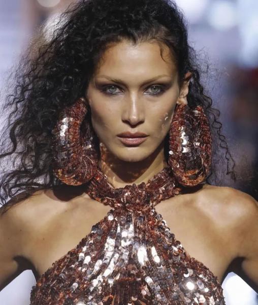 Что носить весной 2026: три альтернативы устаревшим вещам