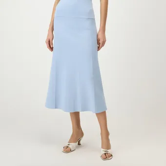 Cливочный желтый, подвинься: ледяной голубой &ndash; самый модный оттенок сезона