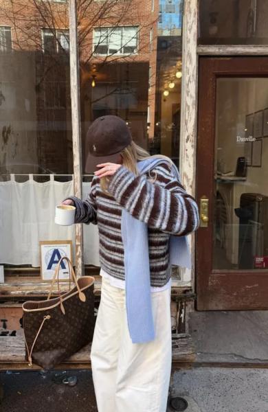 Cливочный желтый, подвинься: ледяной голубой &ndash; самый модный оттенок сезона