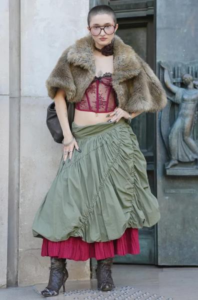 Этот корсет свел российских модниц с ума – мы собрали 12 аналогов