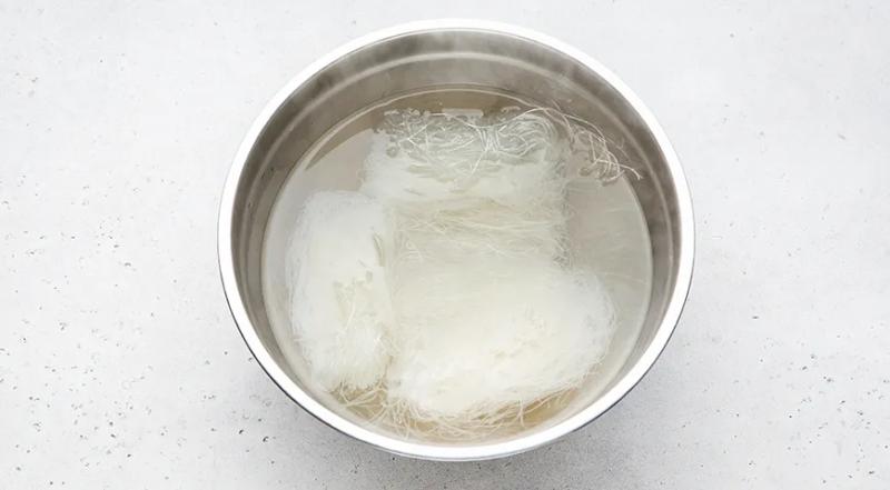 Фунчоза с фаршем, пошаговый рецепт с фото на 663 ккал