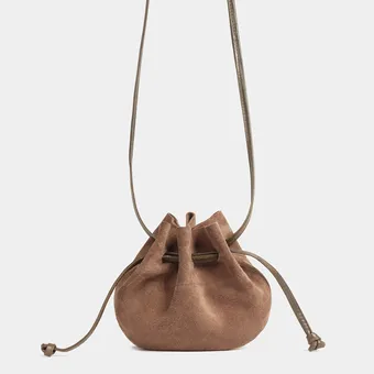 Где искать сумку-кисет &ndash; модное &laquo;вау&raquo; весны-2026