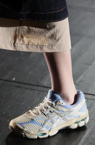 Как выглядят самые модные кроссовки весны-лета 2026