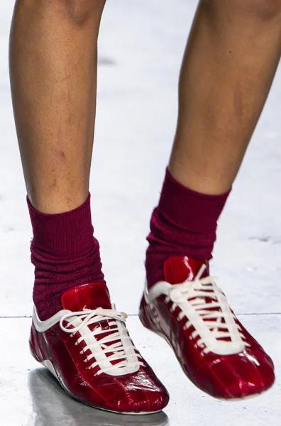 Как выглядят самые модные кроссовки весны-лета 2026