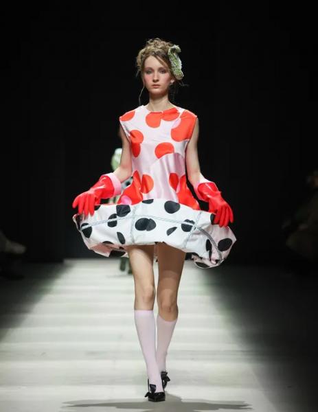 Китайский футуризм, якутские мотивы и классика без правил: 5 показов Московской недели моды, которые нельзя пропустить