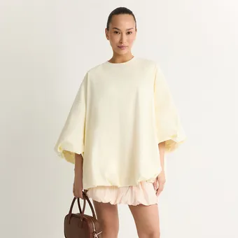 Когда лень наряжаться: 10 стильных лонгсливов, которые сами сделают образ