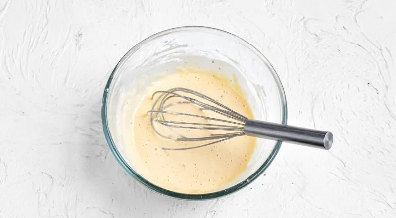 Колбаса в кляре на сковороде, пошаговый рецепт с фото на 414 ккал