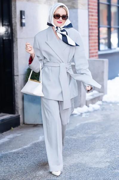 Наоми Уоттс демонстрирует идеальное сочетание цветов для женщин 50+