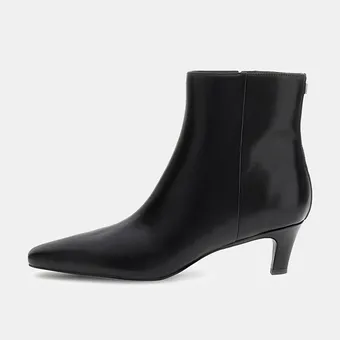 Не идешь &ndash; летаешь! От какой весенней обуви ноги совсем не устают