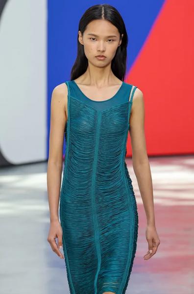 Почему бирюзовый станет популярным цветом весной 2026 года