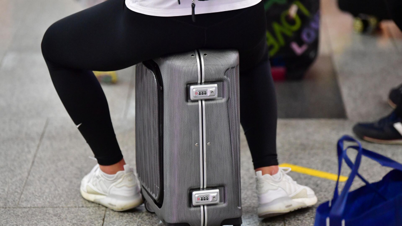 Россияне, прилетевшие из Абу-Даби, рассказали об обстановке при перелете