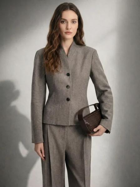 С иголочки: подробный гид по выбору &laquo;того самого&raquo; жакета от профи Charuel