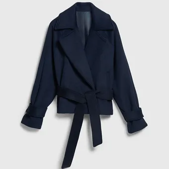 Весной-2026 все модные девушки будут носить именно это пальто