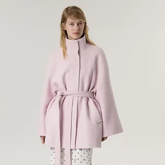 Весной-2026 все модные девушки будут носить именно это пальто